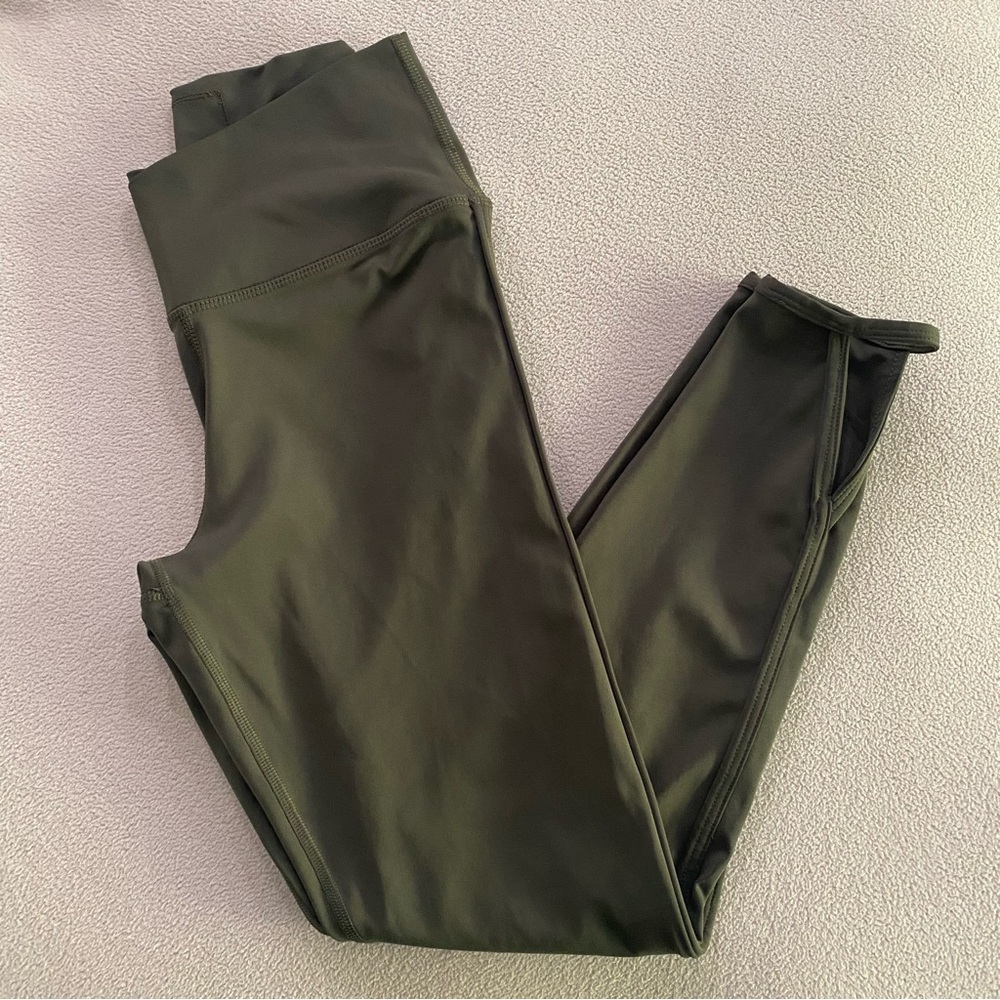 Nike YOGA Leggings.